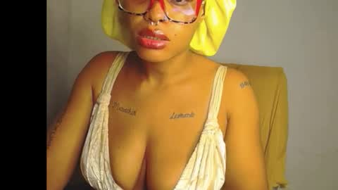 horny_ebonygirl_ online show from 03.18.26