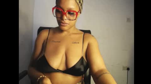 horny_ebonygirl_ online show from 04.10.26
