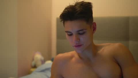 Snapshot of horny_goats chatting on 12.15.24 Extaz Athrey Howard online show from 12.15.24