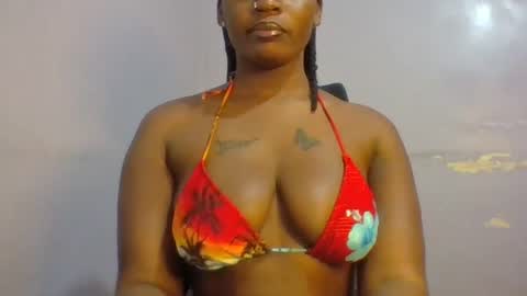 Snapshot of horny_hearts chatting on 06.18.26 phanice online show from 06.18.26