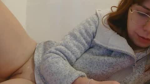 Snapshot of horny_hey chatting on 11.22.25 Serena online show from 11.22.25