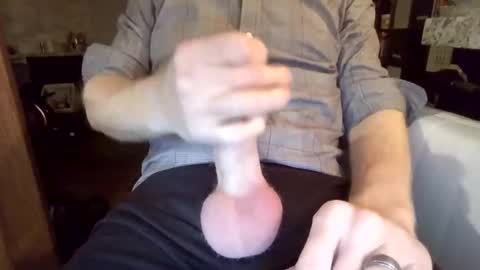 Snapshot of horny_hubby0077 chatting on 04.21.26 Horny Hubby online show from 04.21.26