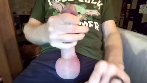 Snapshot of horny_hubby0077 chatting on 04.30.26 Horny Hubby online show from 04.30.26