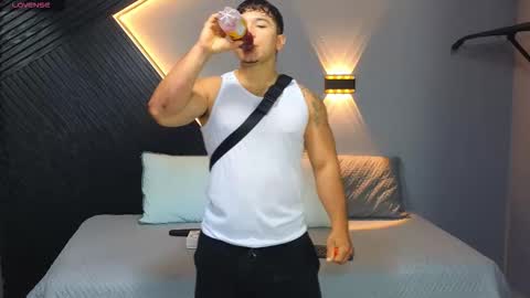 horny_nick18 online show from 02.12.26