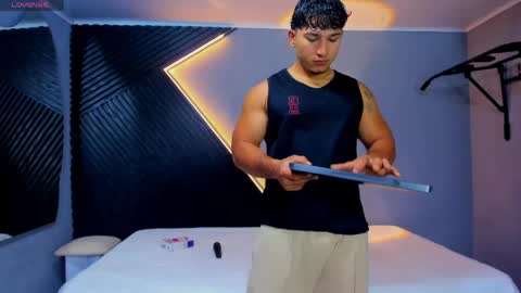 horny_nick18 online show from 04.13.26