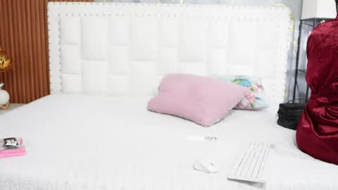 Khloe  online show from 05.19.26