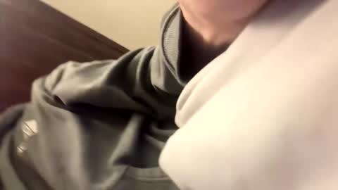 Justin 7 inches online show from 03.29.26