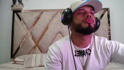 hornygirl_20000 online show from 09.17.25