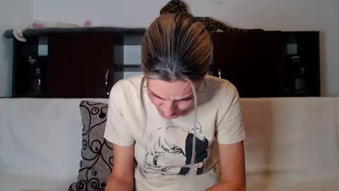 Snapshot of hornygirllx chatting on 11.15.25 AshlineKatte online show from 11.15.25