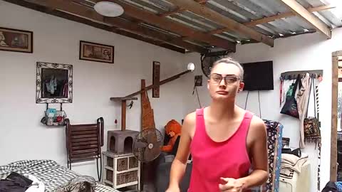 Nix  D online show from 10.18.25