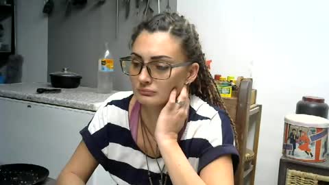 Snapshot of hornyhippies0080 chatting on 06.19.26 Nix D online show from 06.19.26