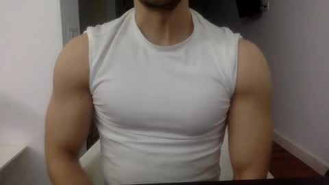 Snapshot of hornyspaniard93 chatting on 04.08.26 hornyspaniard93 online show from 04.08.26
