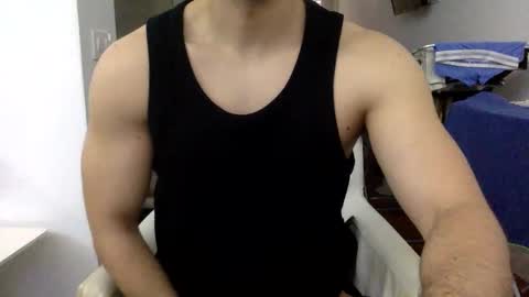 Snapshot of hornyspaniard93 chatting on 04.25.26 hornyspaniard93 online show from 04.25.26