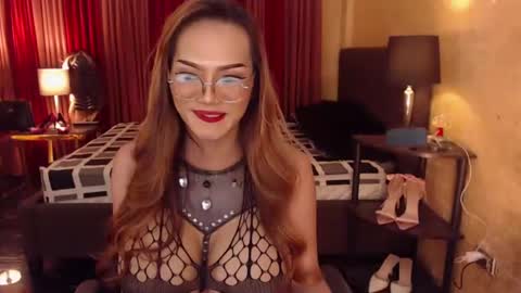 Snapshot of horsecockjackie chatting on 12.11.24 horsecockjackie online show from 12.11.24