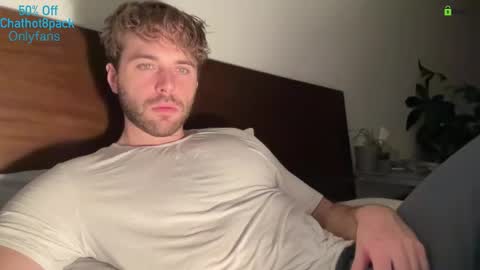 Snapshot of hot8pack01 chatting on 01.16.26 Edward aka Wolf online show from 01.16.26