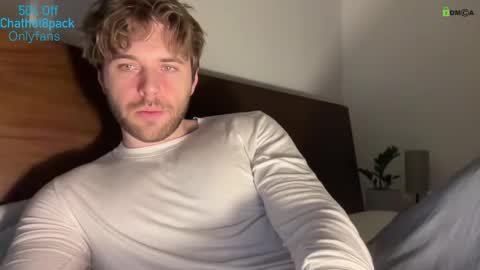 Snapshot of hot8pack01 chatting on 02.20.26 Edward aka Wolf online show from 02.20.26