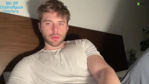 Snapshot of hot8pack01 chatting on 02.24.26 Edward aka Wolf online show from 02.24.26