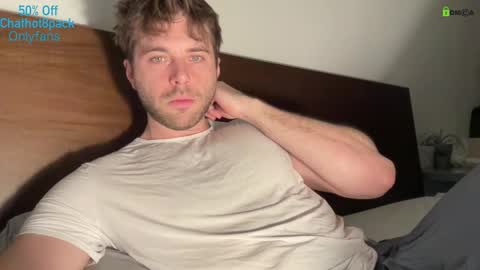 Snapshot of hot8pack01 chatting on 03.03.26 Edward aka Wolf online show from 03.03.26