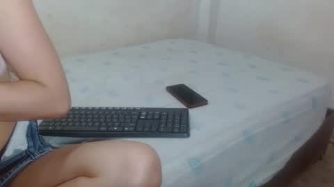 Snapshot of hot_and_complacent_latin chatting on 11.28.25 hot_and_complacent_latin online show from 11.28.25