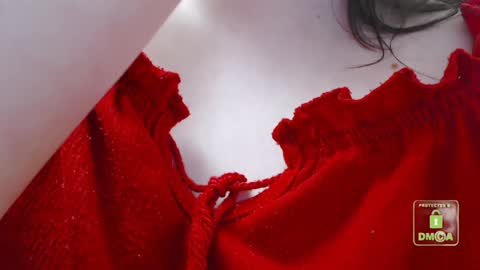 Snapshot of hot_and_pretty chatting on 01.12.25 Lila online show from 01.12.25