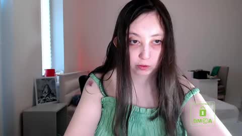 Snapshot of hot_and_pretty chatting on 05.01.26 Lila online show from 05.01.26