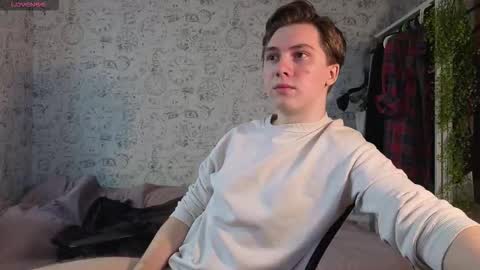 Snapshot of hot_boy_oscar chatting on 11.09.25 Oscar online show from 11.09.25