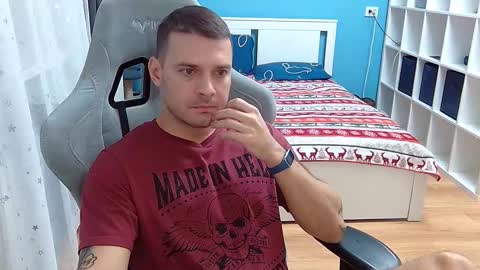 hot_cap_77 online show from 12.18.25