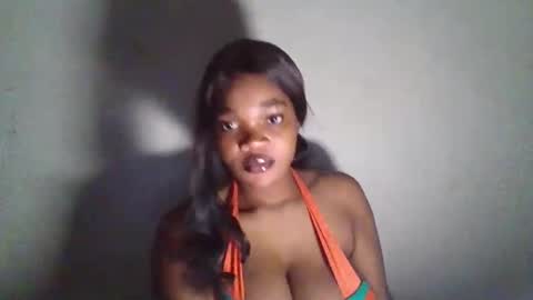 Snapshot of hot_choccoolate chatting on 05.27.26 Zarah online show from 05.27.26