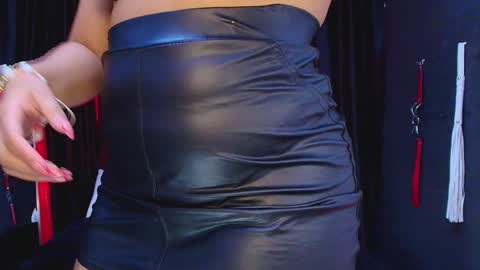 hot chocolate 4u online show from 01.28.25