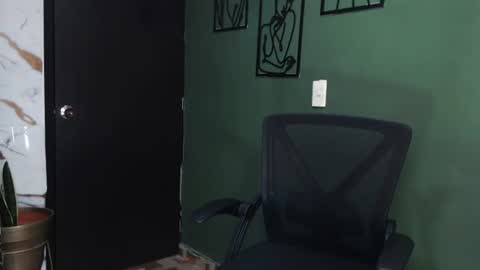 Snapshot of hot_chocolate_4u chatting on 07.11.26 hot chocolate 4u online show from 07.11.26