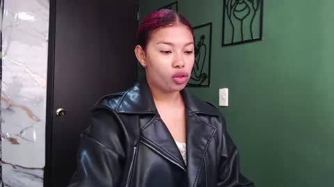 Snapshot of hot_chocolate_4u chatting on 07.26.26 hot chocolate 4u online show from 07.26.26