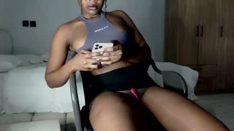 sonia  mis choco online show from 12.18.25