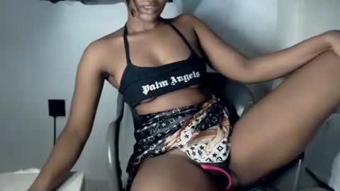 Snapshot of hot_chocoxxxx chatting on 04.20.26 sonia mis choco online show from 04.20.26