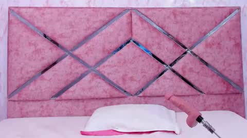 Emily online show from 10.03.25