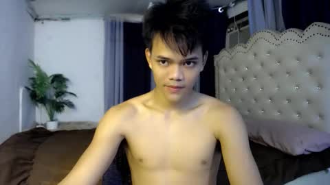 hot_fucker_ online show from 12.21.25