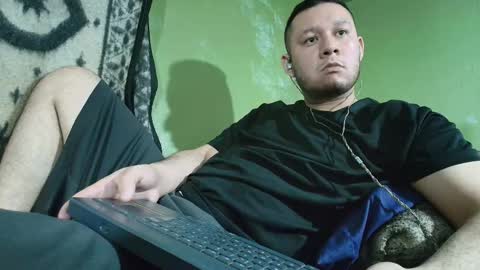 hot_guy36 online show from 11.14.25