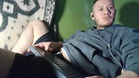 hot_guy36 online show from 11.30.25