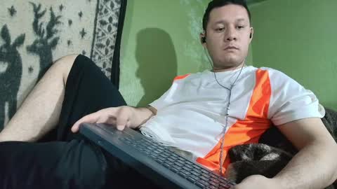 Snapshot of hot_guy36 chatting on 04.27.26 hot_guy36 online show from 04.27.26