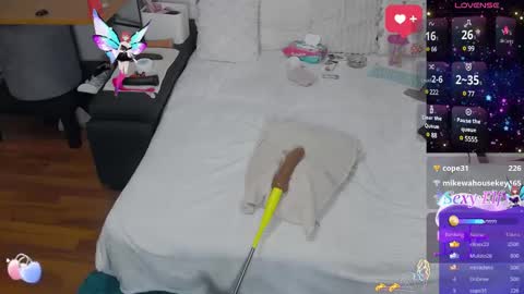 Jessica  Tyler online show from 01.11.25