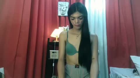 Snapshot of hot_keysha chatting on 05.13.26 hot_keysha online show from 05.13.26