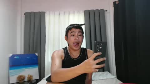 Snapshot of hot_khevin chatting on 10.12.25 hot_khevin online show from 10.12.25