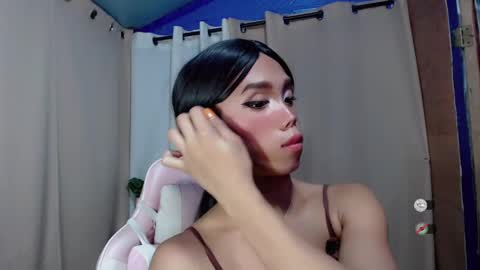 Snapshot of hot_khianna chatting on 05.11.26 Khianna online show from 05.11.26