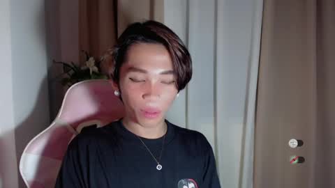 Snapshot of hot_khianna chatting on 05.16.26 Khianna online show from 05.16.26