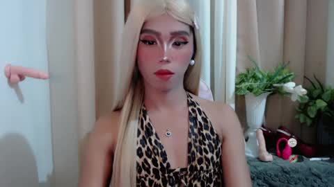 Snapshot of hot_khianna chatting on 05.24.26 Khianna online show from 05.24.26