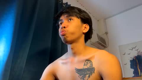 Snapshot of hot_kianxx chatting on 11.29.25 hot_kianxx online show from 11.29.25