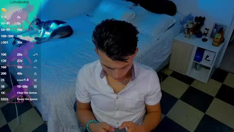 Snapshot of hot_latin_temptation chatting on 05.30.26 Alejandro online show from 05.30.26