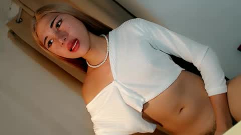 hot_little_angel18 online show from 05.24.26