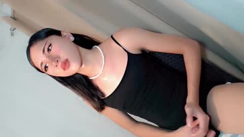 hot_little_angel18 online show from 06.08.26