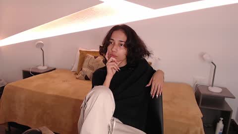 Alana online show from 01.04.25