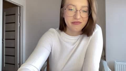 Lina online show from 01.14.25